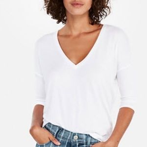 Express one eleven v-neck london tee